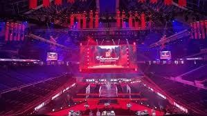 2006 第一届 WBC：日本队在决赛中击败古巴，捧起首届世界棒球经典赛冠军奖杯